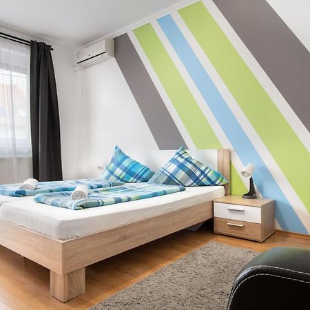 Lux Apartmanok ไฮจ์ดุสโซบอสโล ภายนอก รูปภาพ