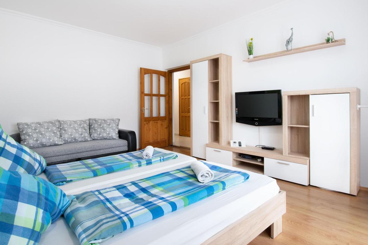 Lux Apartmanok ไฮจ์ดุสโซบอสโล ภายนอก รูปภาพ